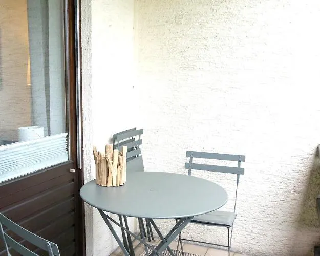 Balkon Mit Ruhigem Garten In Od1 سونثوفن